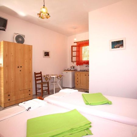 Karidies Appartement Skopelos Buitenkant foto