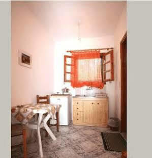 Karidies Appartement Skopelos Buitenkant foto