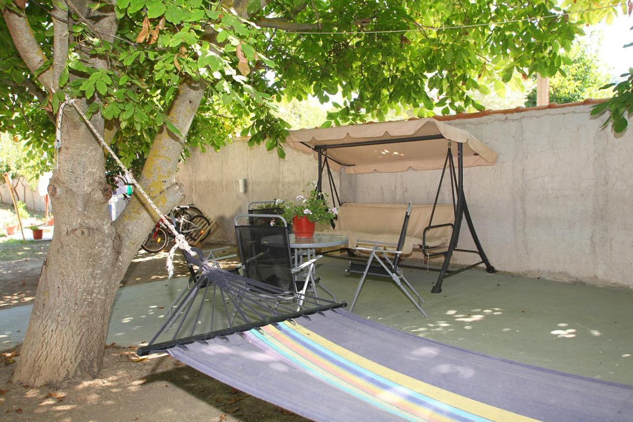 Karidies Appartement Skopelos Buitenkant foto